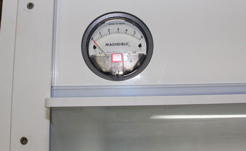 Magnehelic Gauge for Semiconductor Wafer Chemical Processing Fume Hood