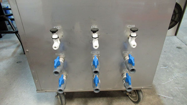 Electropolishing wet bench console plumbing connections