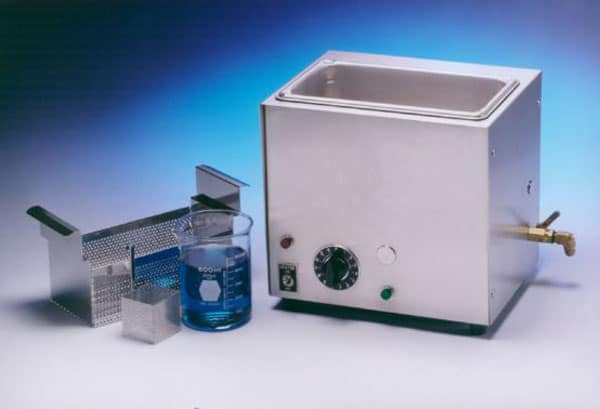 Should De-Ionized Water Be Used with an Ultrasonic Cleaning System?